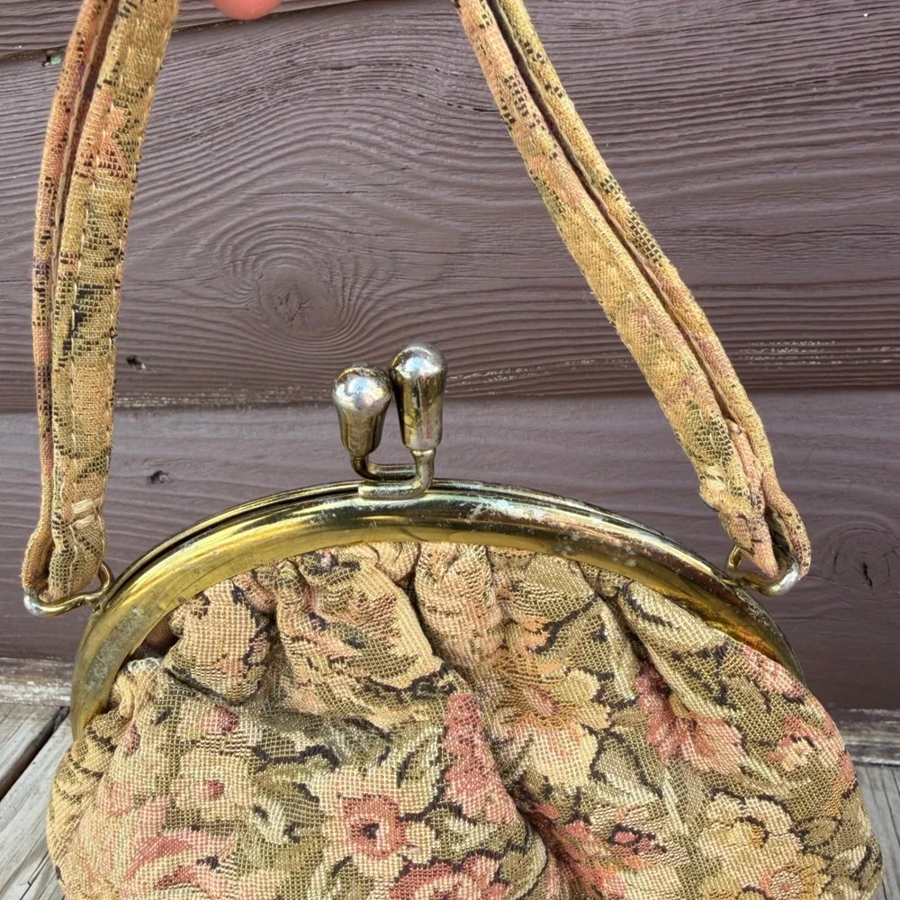 Vintage‎ Floral Tapestry Kiss Lock Handbag Womens Small Multicolor Brocade Bag